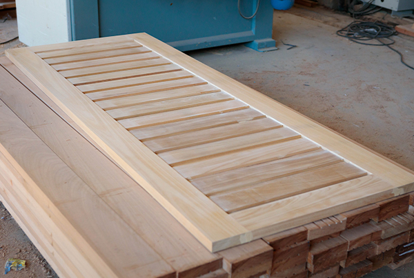 Porta-de-madeira-maciça